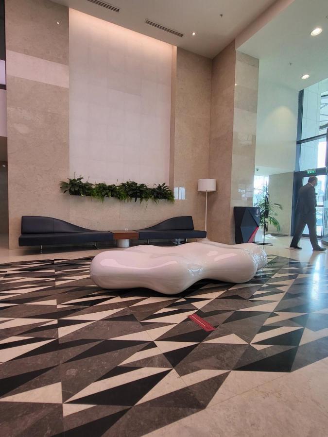Apartment 16,26,27 Floors In Alliance Palace Batumi Exterior photo